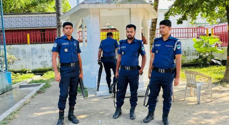 এবার লালন আখড়ায় পুলিশ মোতায়েন